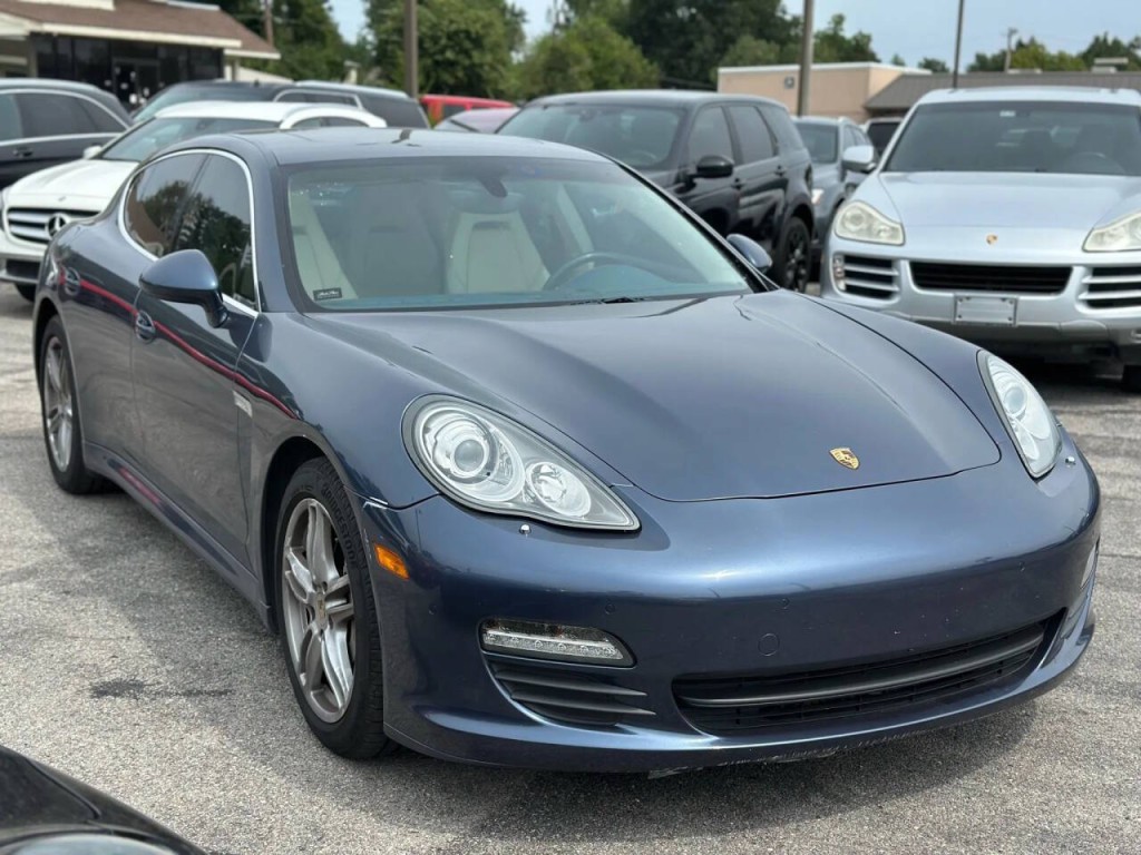 2011 Porsche Panamera Image 3