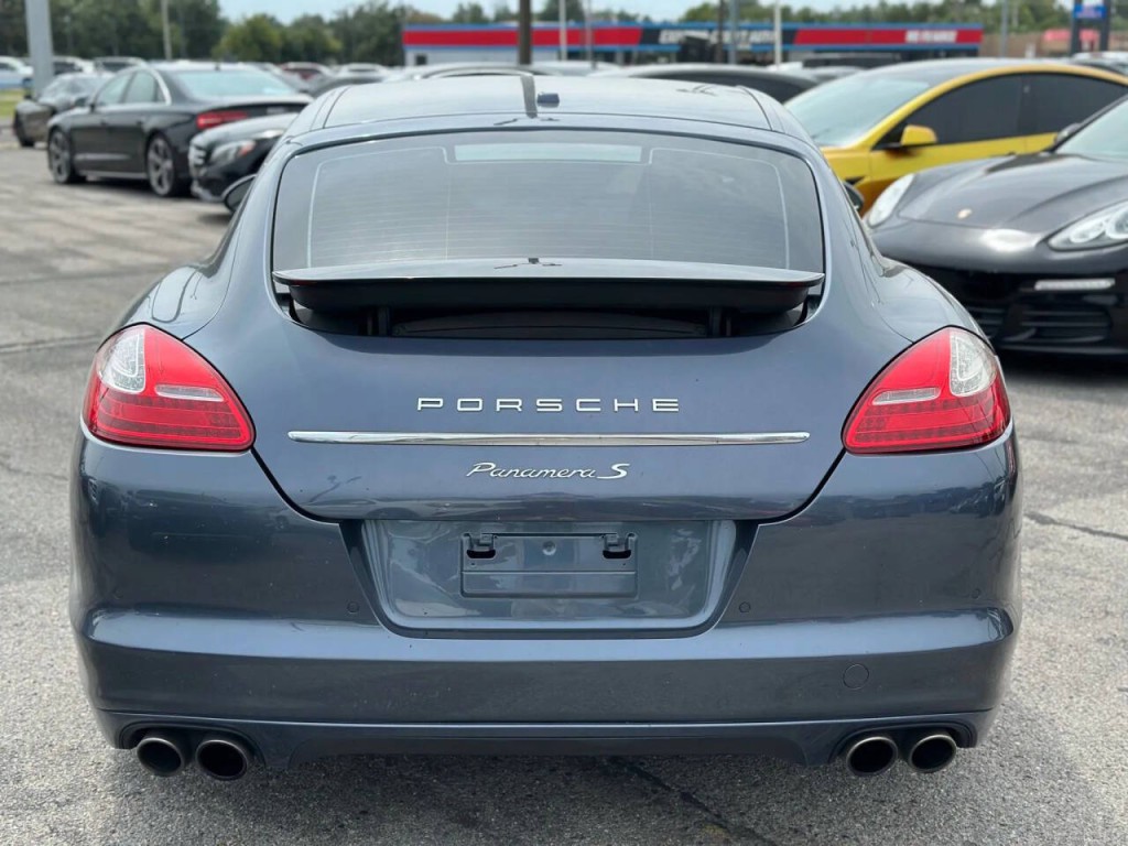2011 Porsche Panamera Image 6