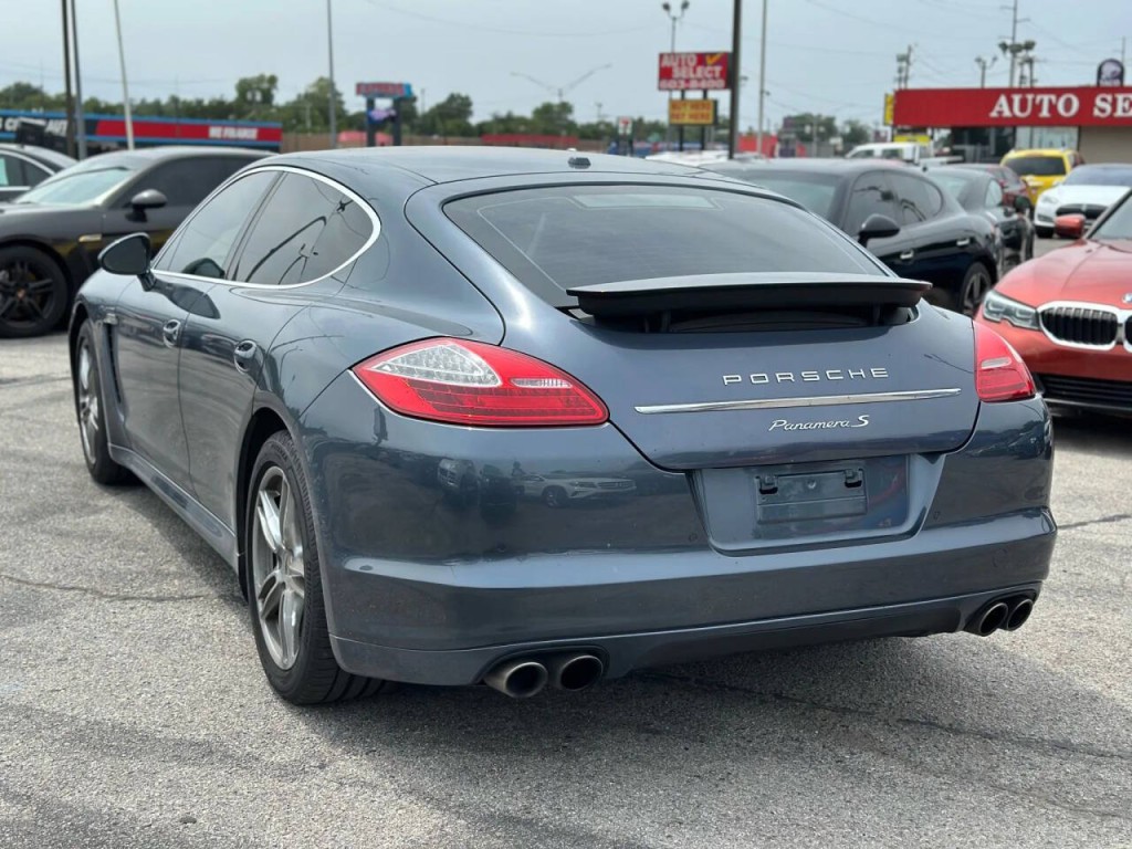2011 Porsche Panamera Image 7