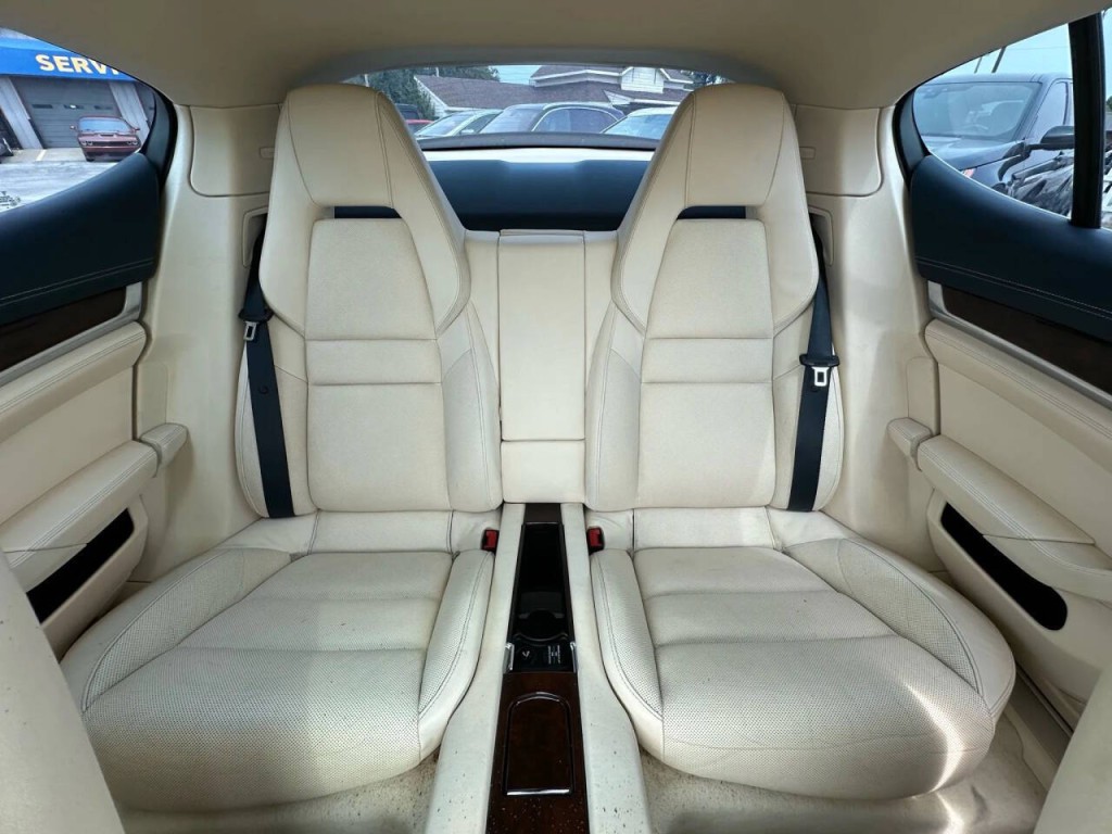 2011 Porsche Panamera Image 15