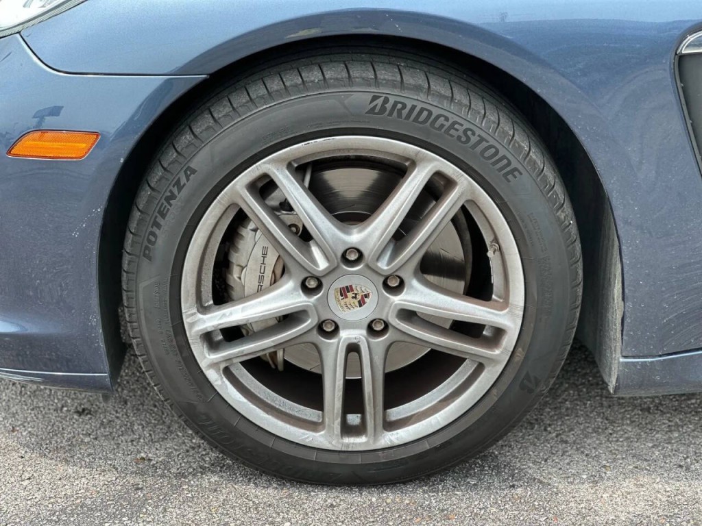 2011 Porsche Panamera Image 25