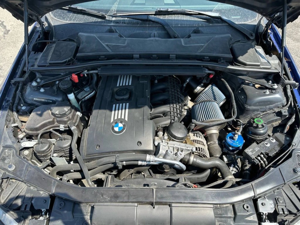 2011 BMW 3 Series Image 27