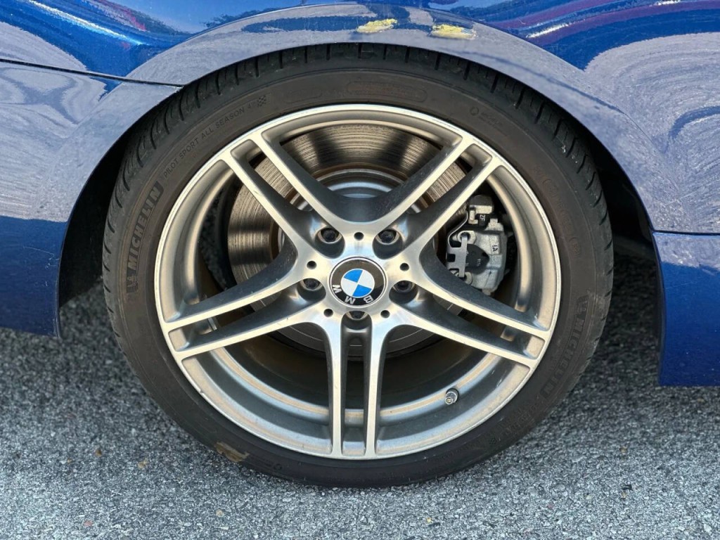 2011 BMW 3 Series Image 29
