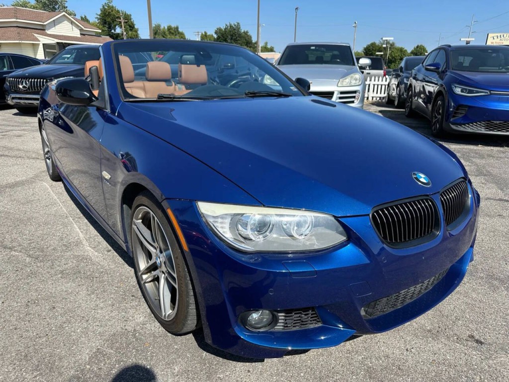 2011 BMW 3 Series Image 40