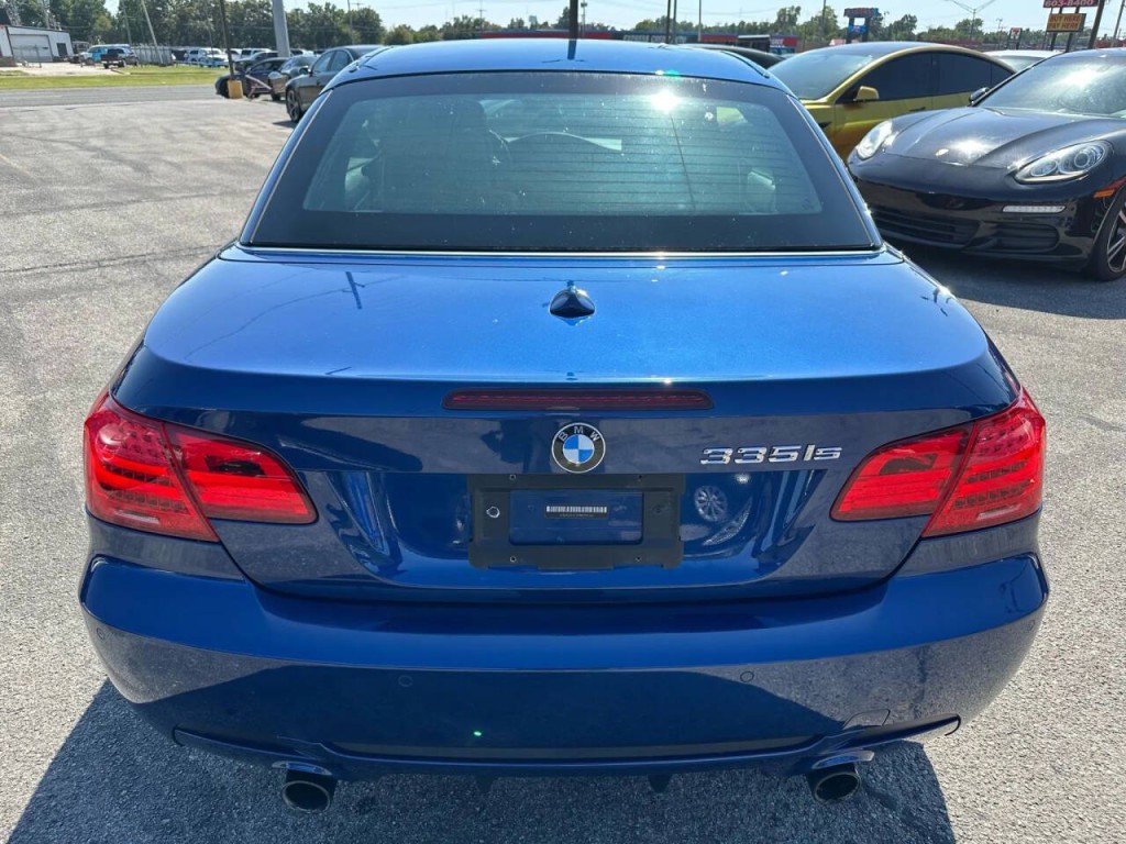 2011 BMW 3 Series Image 45
