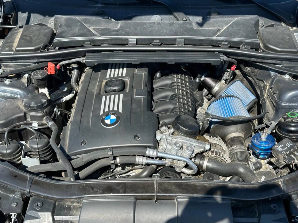 2011 BMW 3 Series Image 28