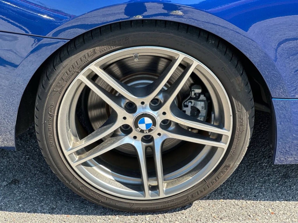 2011 BMW 3 Series Image 30