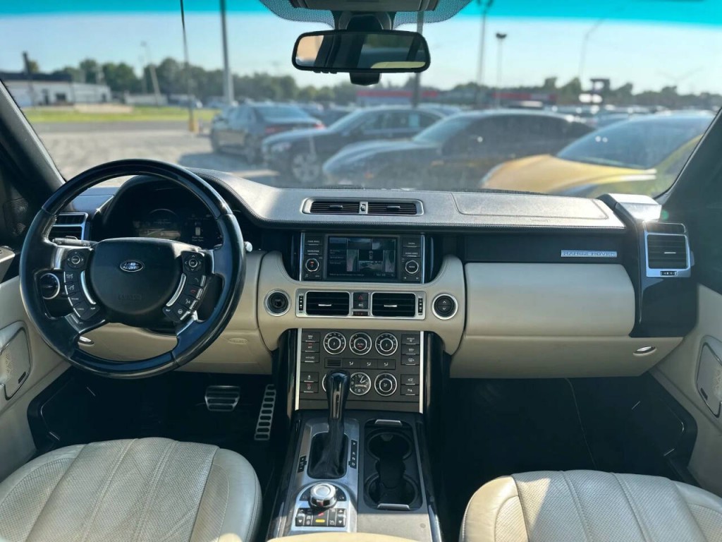 2012 Land Rover Range Rover Image 11