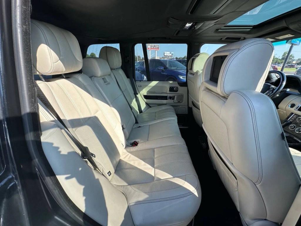 2012 Land Rover Range Rover Image 13