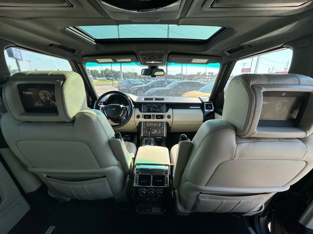 2012 Land Rover Range Rover Image 16