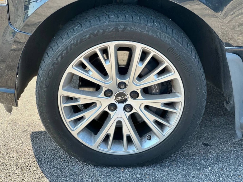 2012 Land Rover Range Rover Image 25