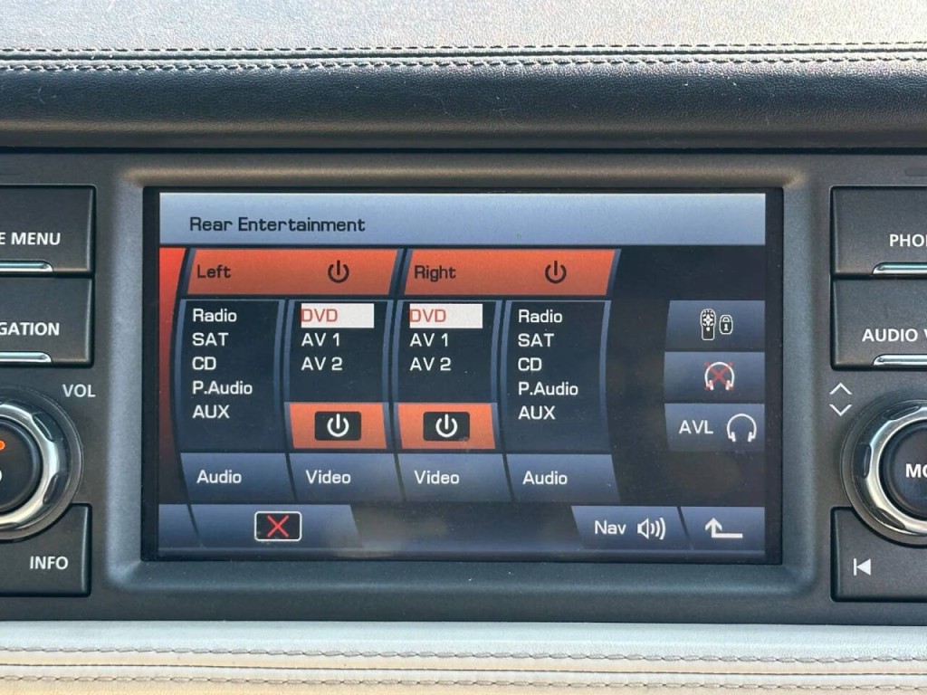 2012 Land Rover Range Rover Image 40