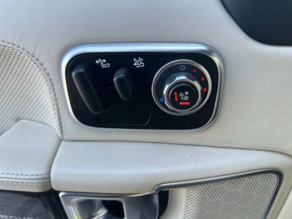 2012 Land Rover Range Rover Image 47