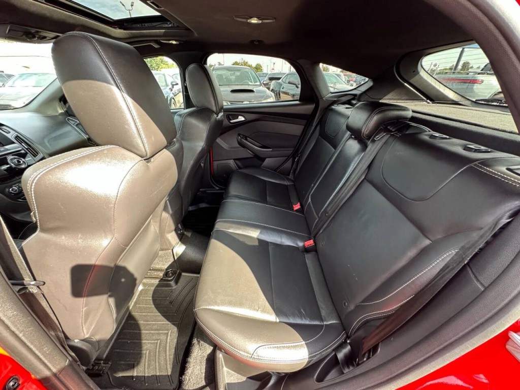 2014 Ford Focus Image 17