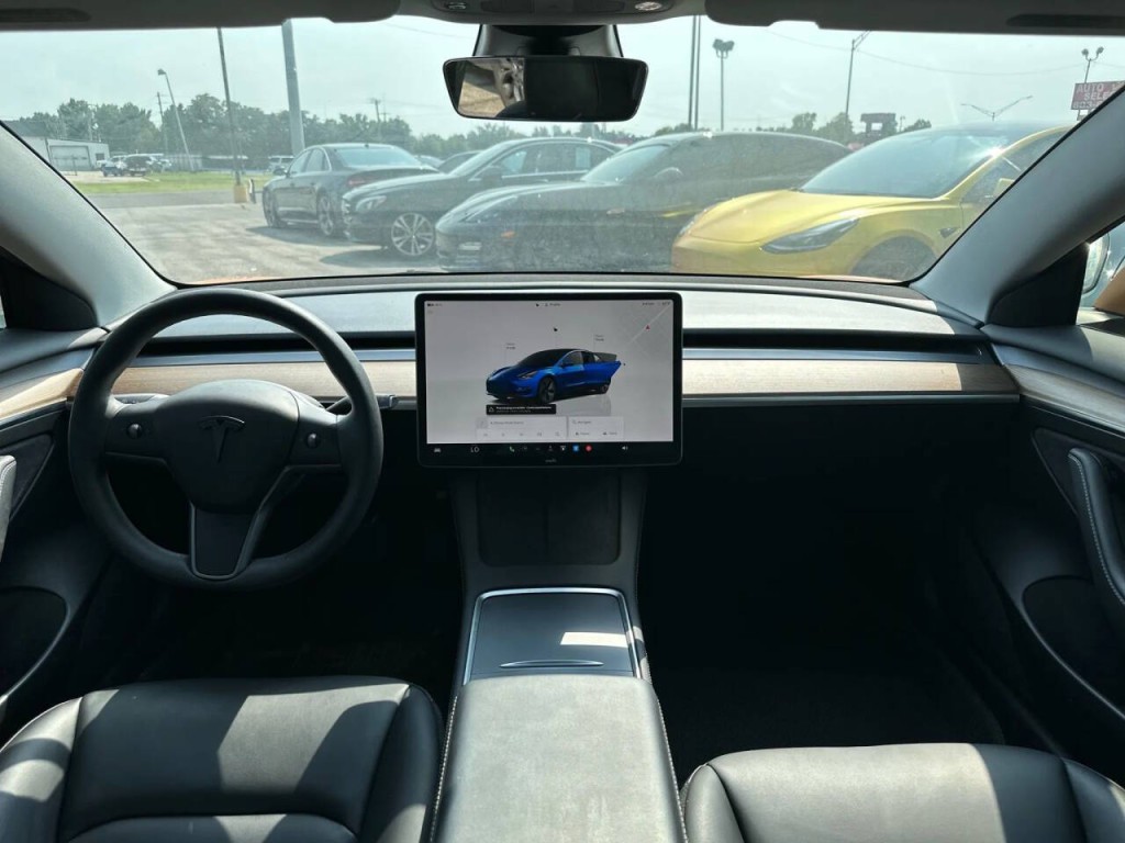 2023 Tesla Model 3 Image 11