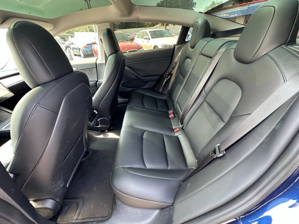2023 Tesla Model 3 Image 16