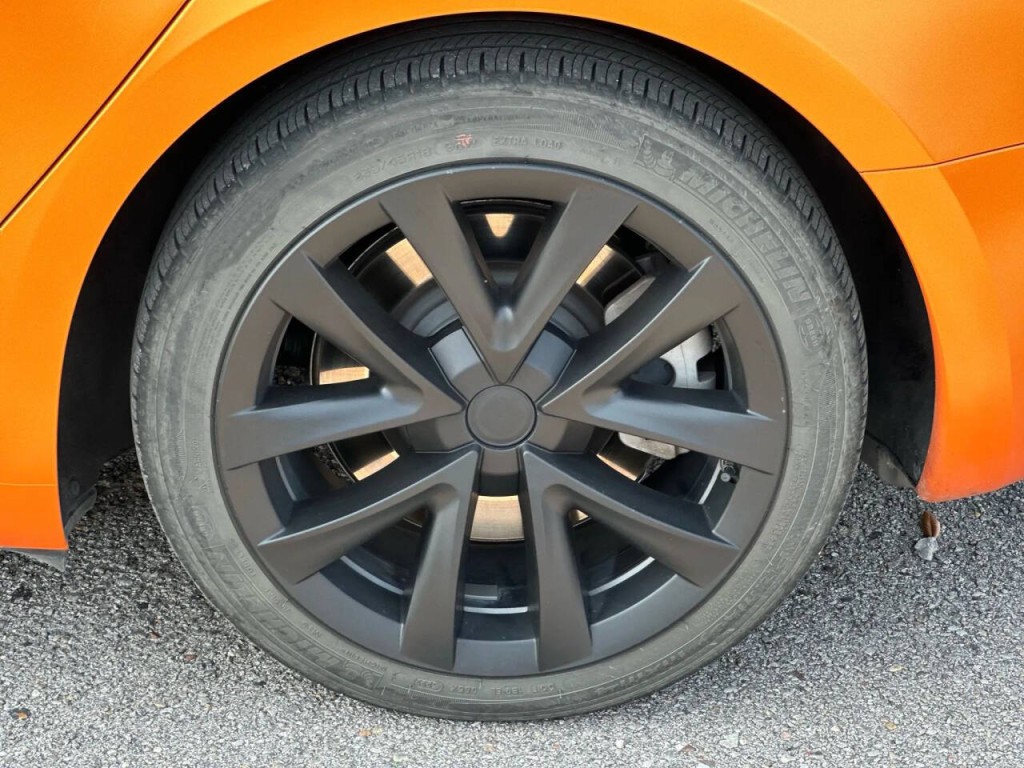 2023 Tesla Model 3 Image 18