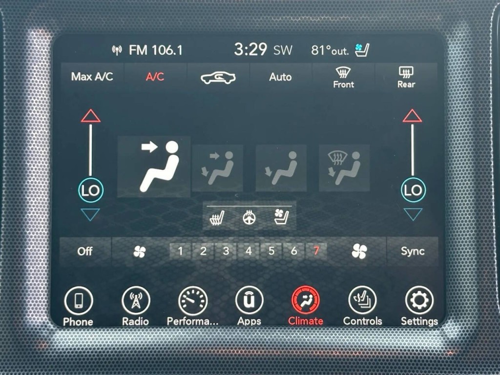 2017 Dodge Challenger Image 15