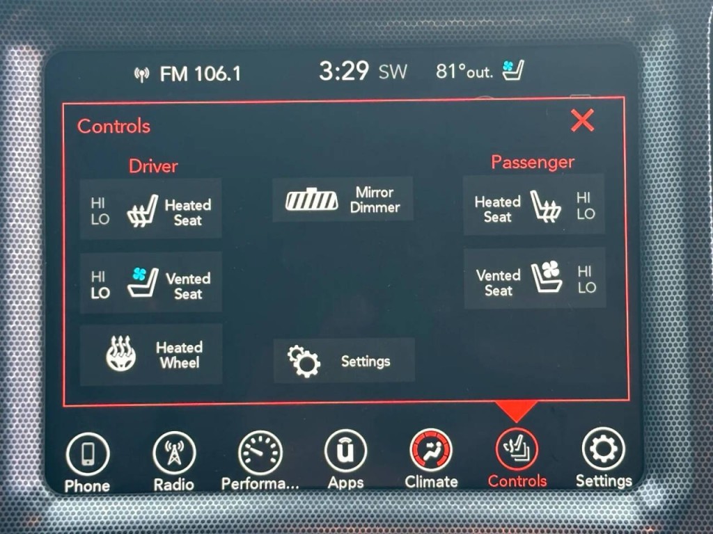 2017 Dodge Challenger Image 16