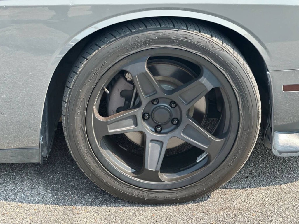 2017 Dodge Challenger Image 17