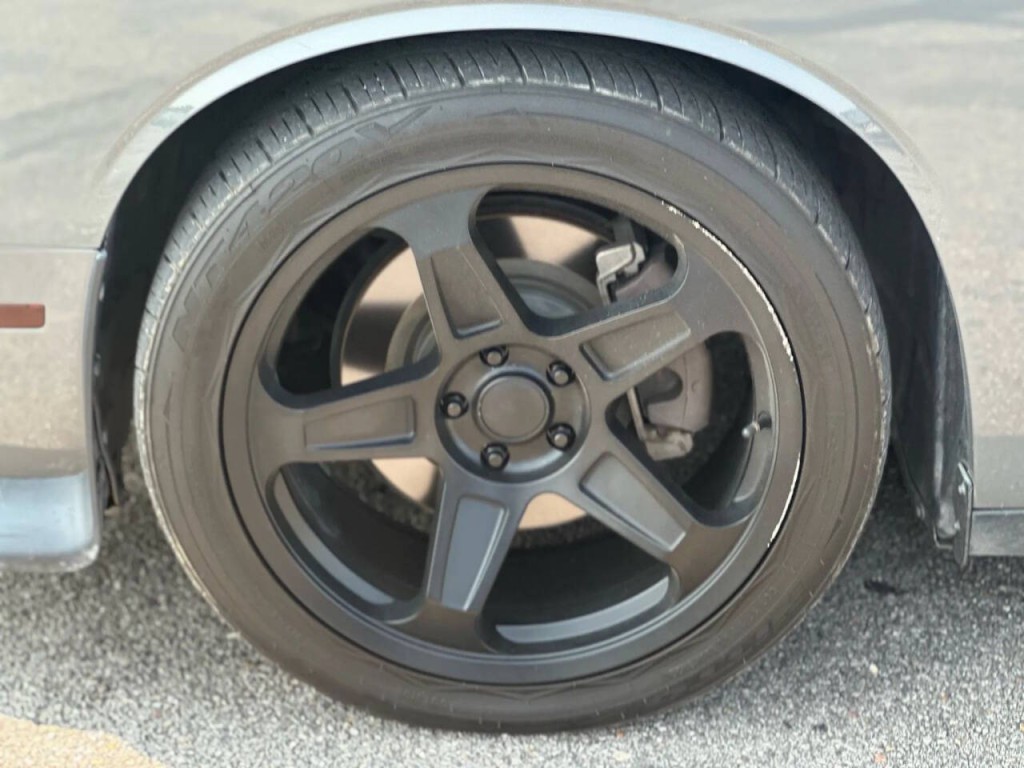 2017 Dodge Challenger Image 19