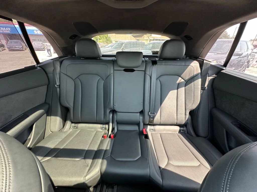 2019 Audi Q8 Image 15