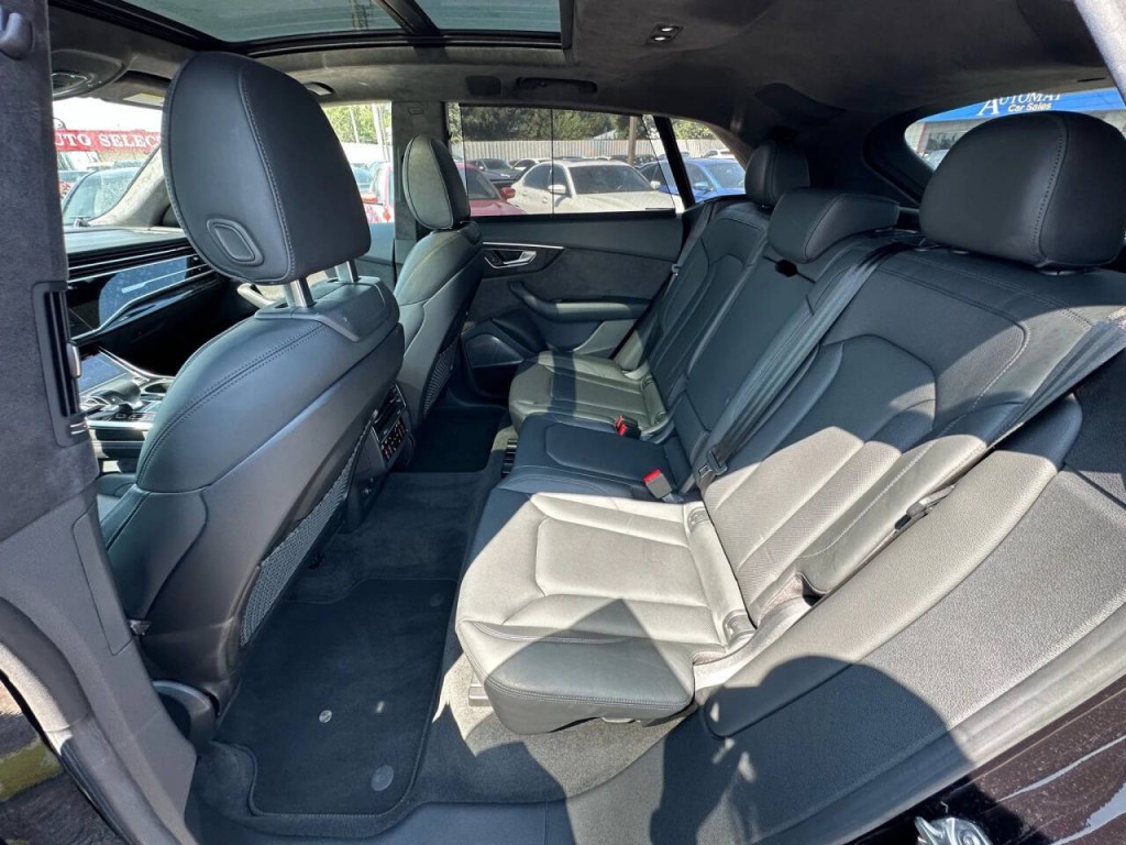 2019 Audi Q8 Image 16