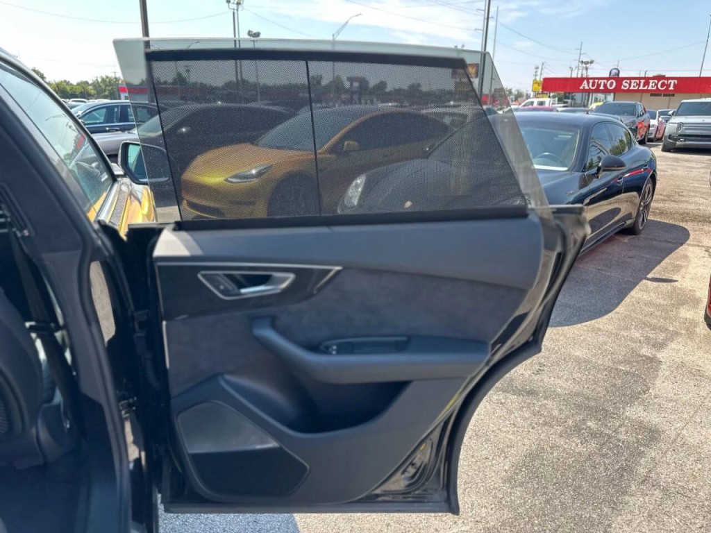 2019 Audi Q8 Image 21