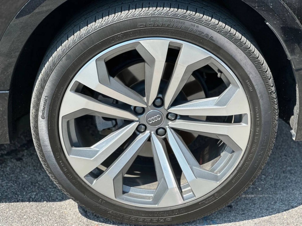 2019 Audi Q8 Image 24