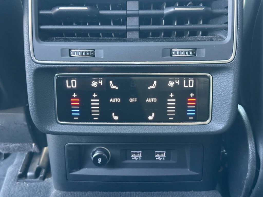 2019 Audi Q8 Image 33