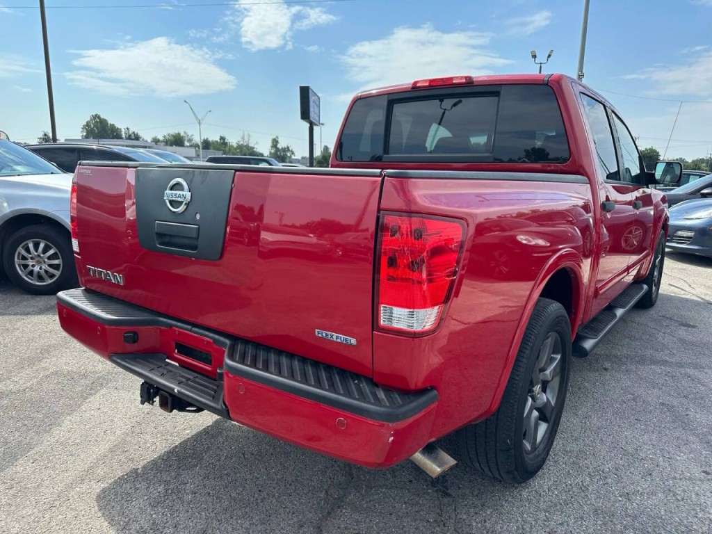 2012 Nissan Titan Image 30
