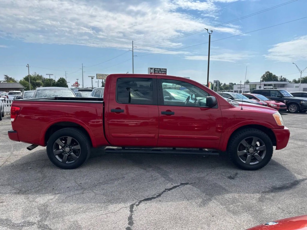 2012 Nissan Titan Image 5