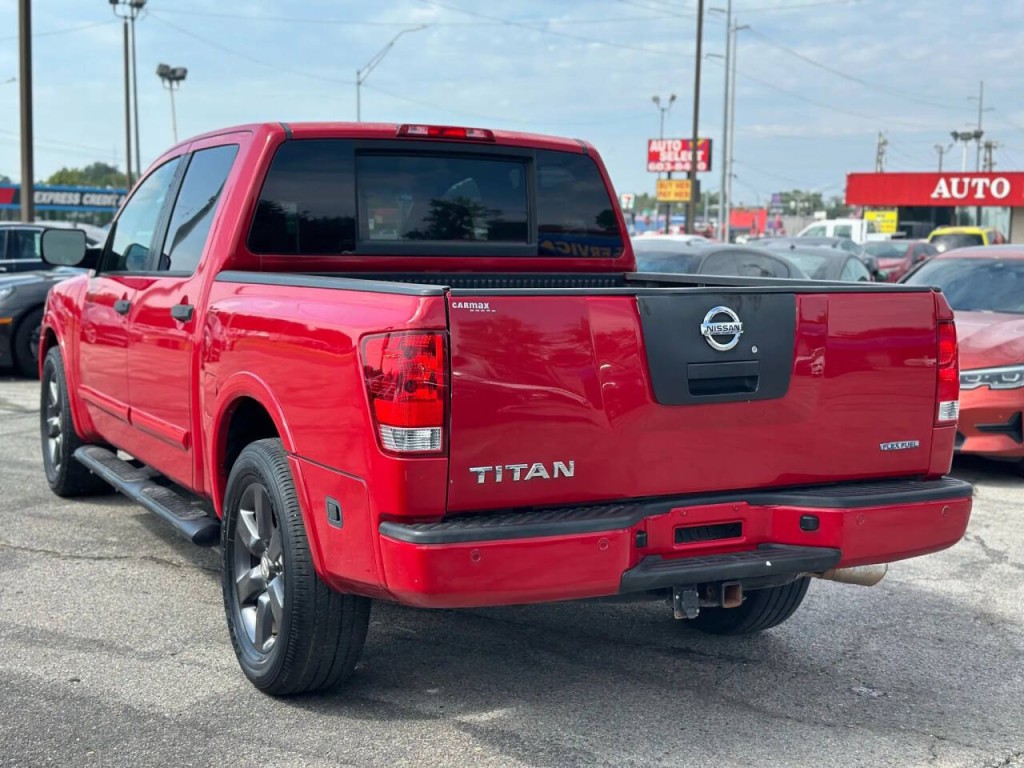2012 Nissan Titan Image 8