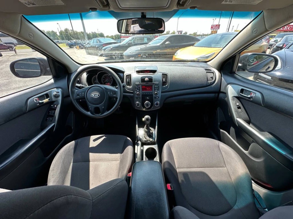 2013 Kia Forte Image 2