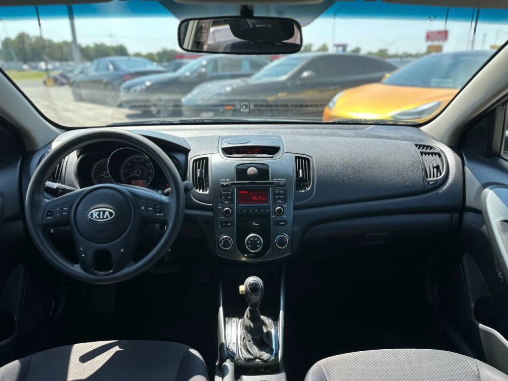 2013 Kia Forte Image 12