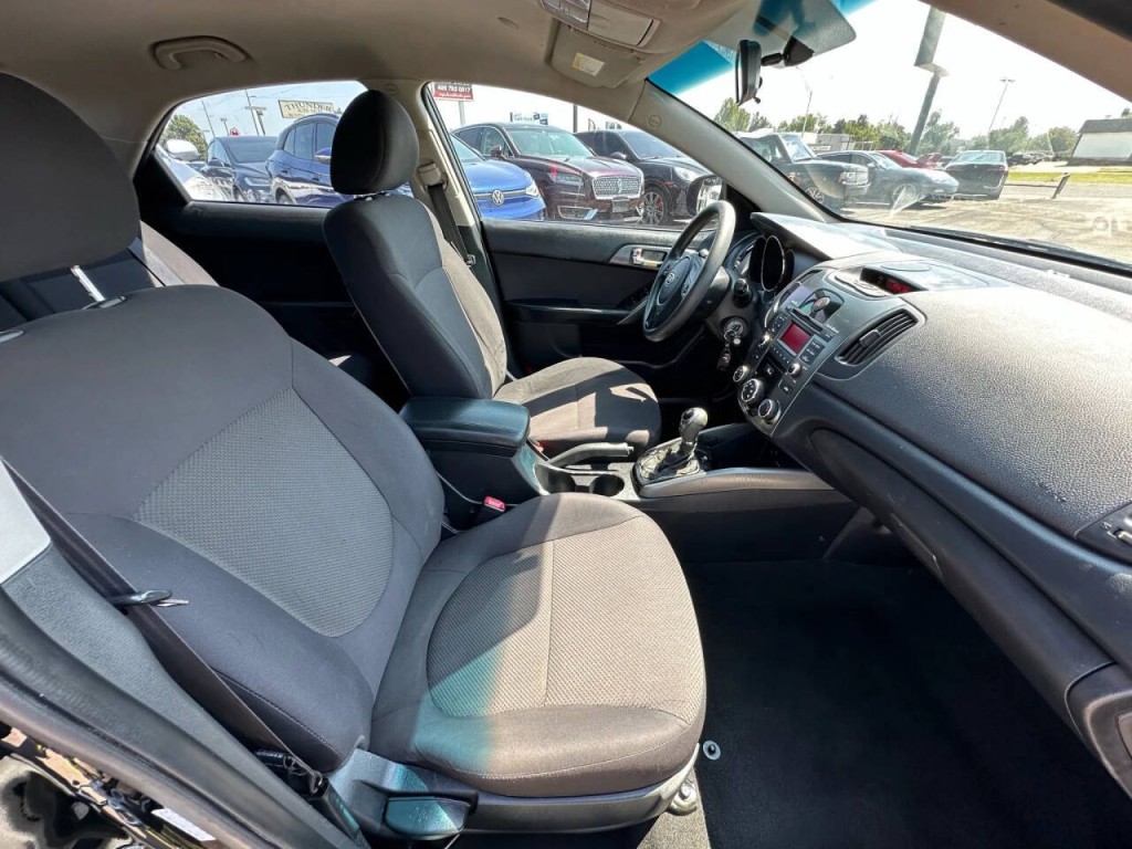 2013 Kia Forte Image 13