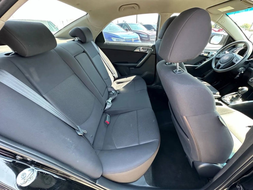 2013 Kia Forte Image 14