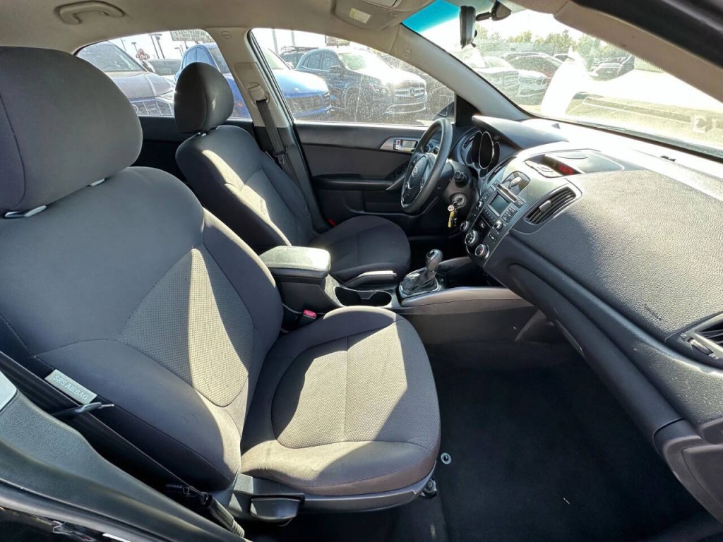 2013 Kia Forte Image 13