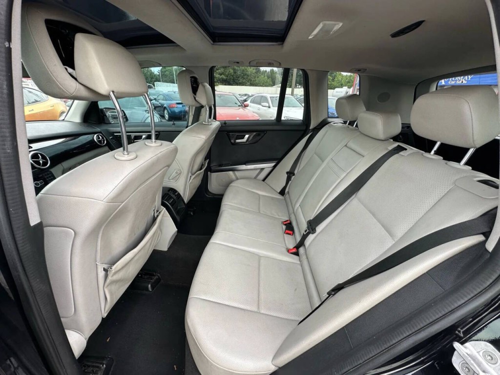 2014 Mercedes-Benz GLK-Class Image 17