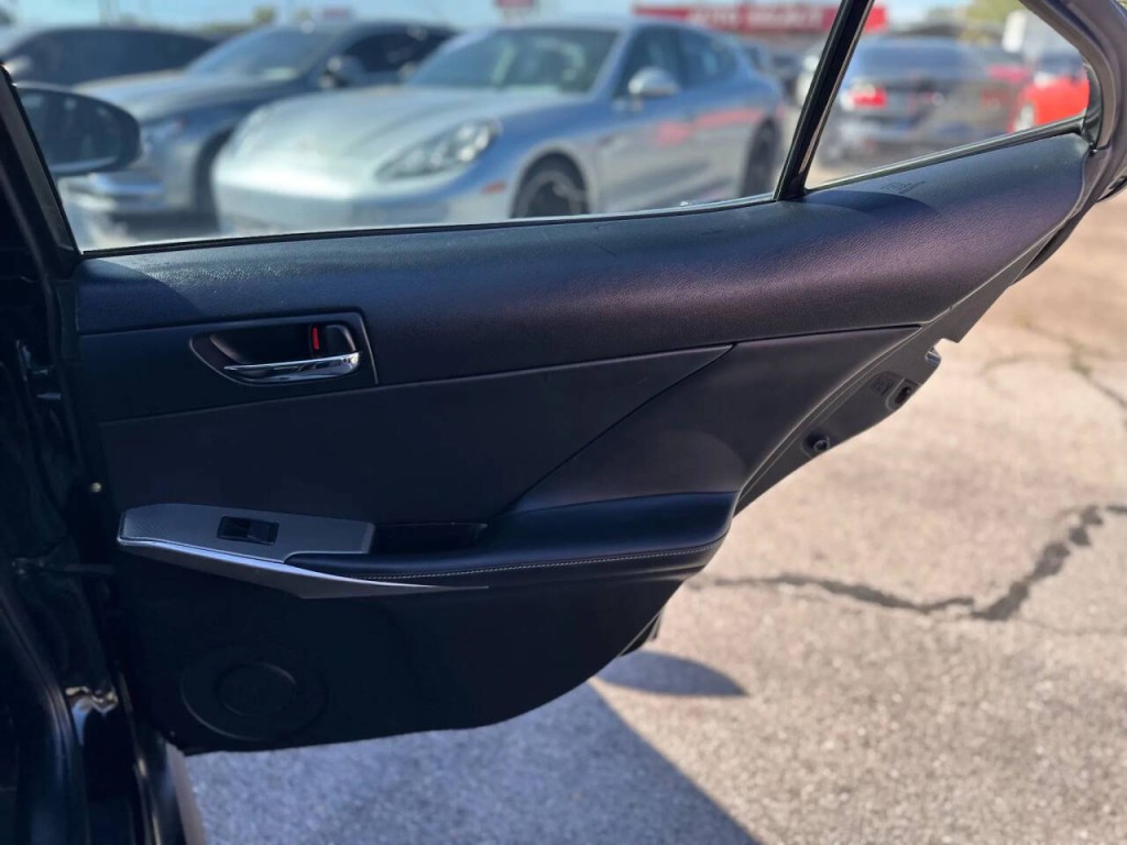 2014 Lexus IS 250 Image 22