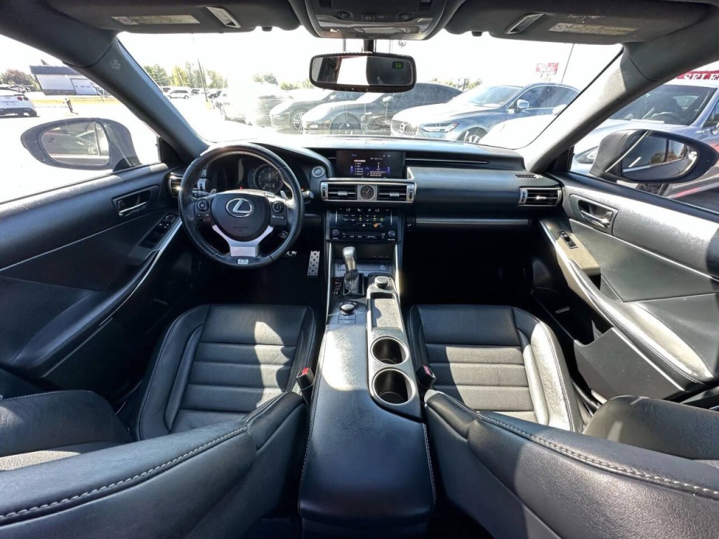 2014 Lexus IS 250 Image 11