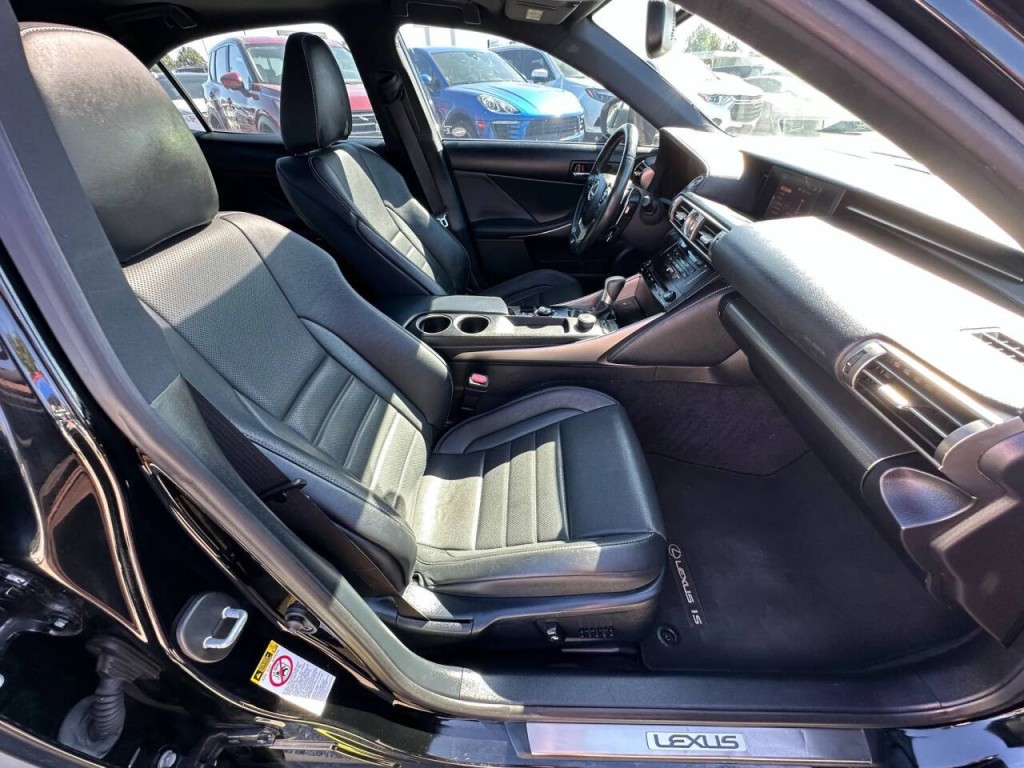 2014 Lexus IS 250 Image 13