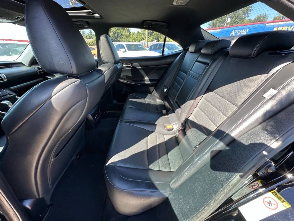 2014 Lexus IS 250 Image 17