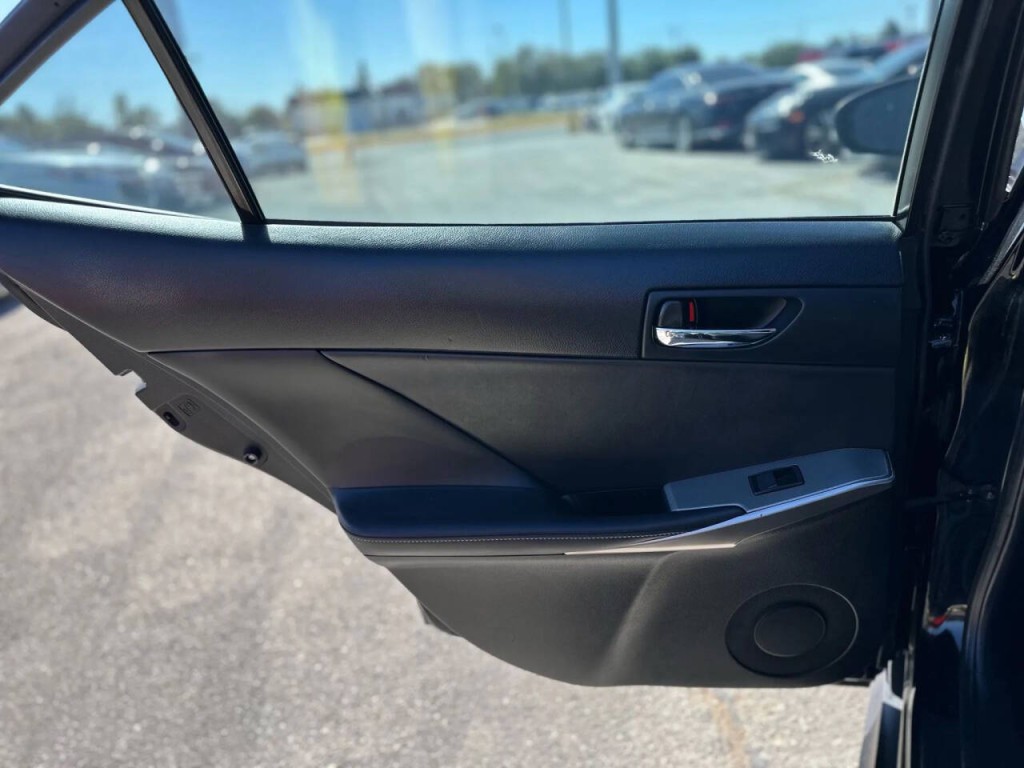 2014 Lexus IS 250 Image 20