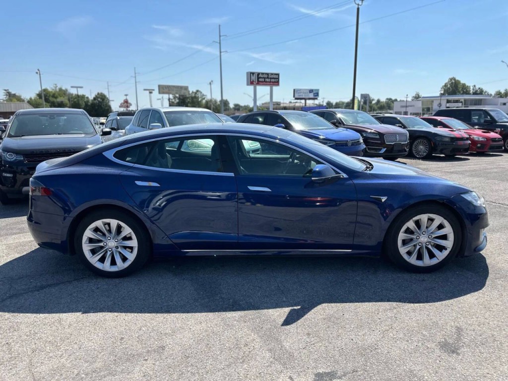 2017 Tesla Model S Image 4
