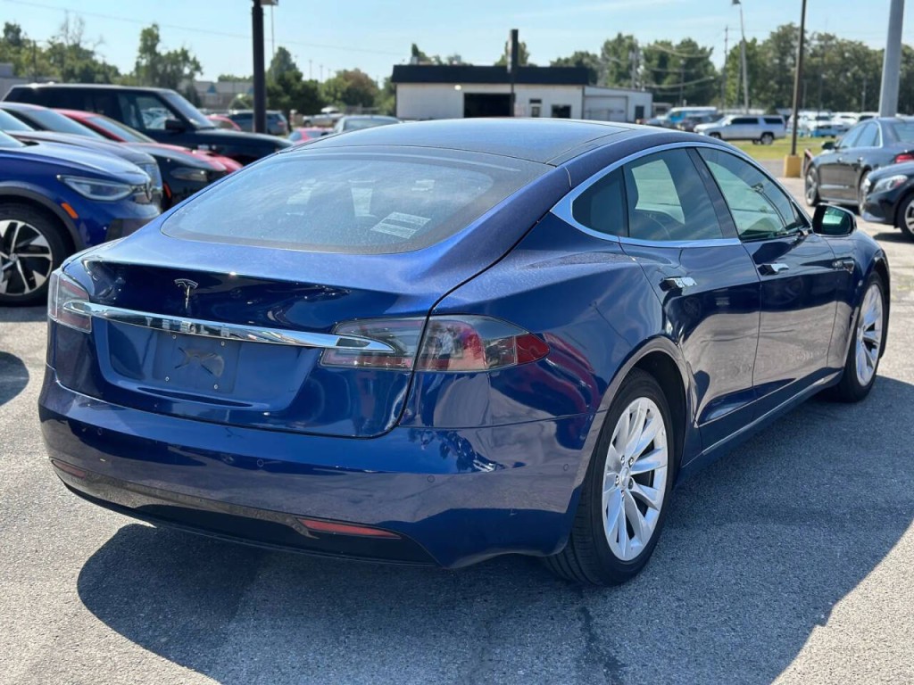 2017 Tesla Model S Image 5