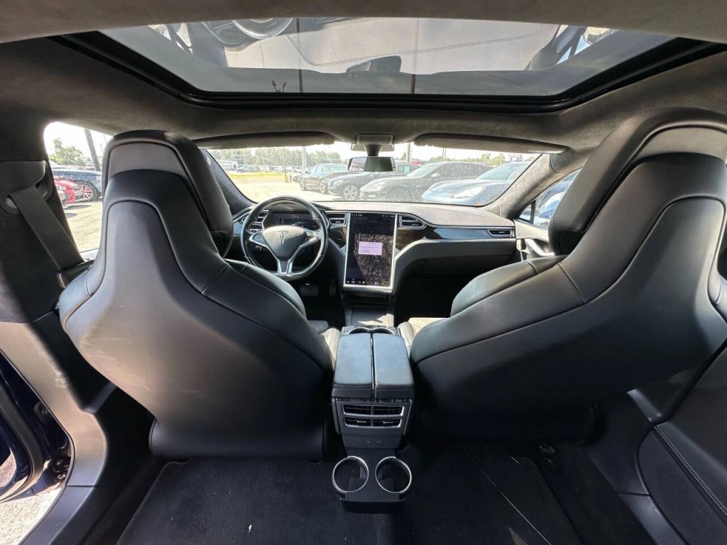 2017 Tesla Model S Image 14