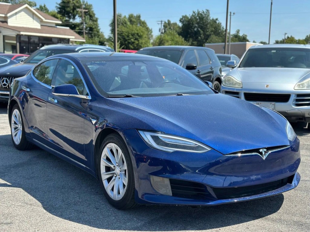 2017 Tesla Model S Image 4
