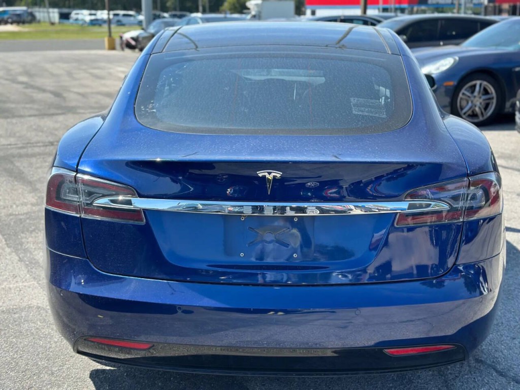 2017 Tesla Model S Image 7