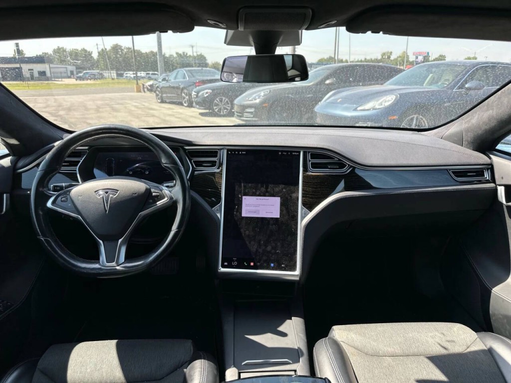 2017 Tesla Model S Image 12